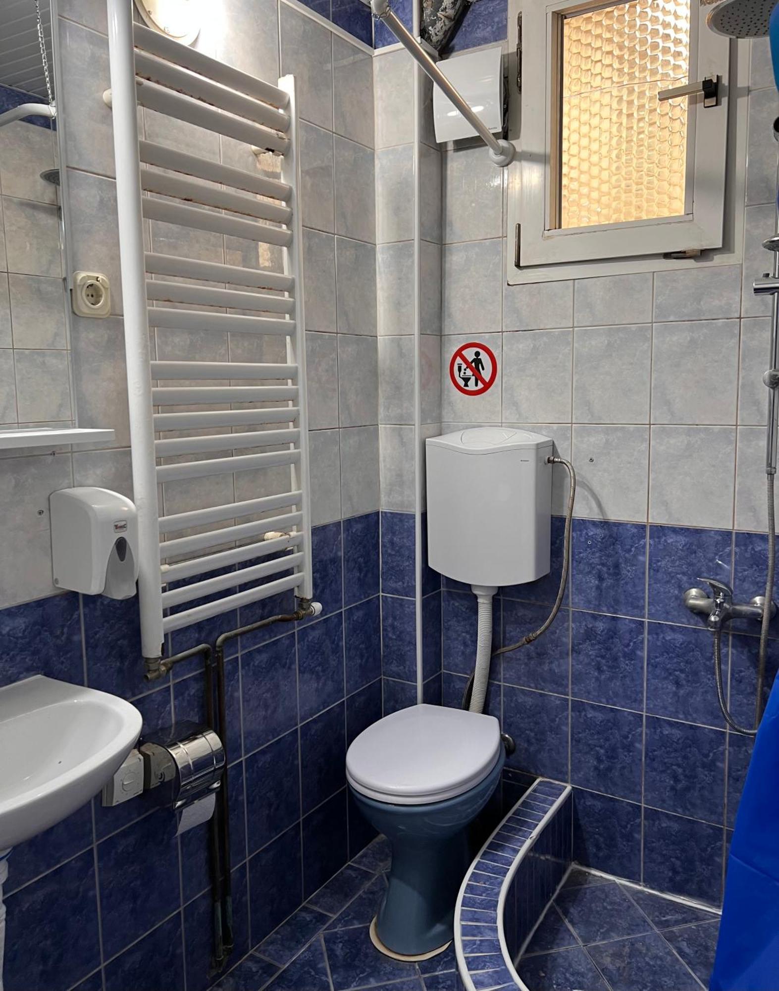 Blue Orange Lake Hostel Ohrid Ngoại thất bức ảnh